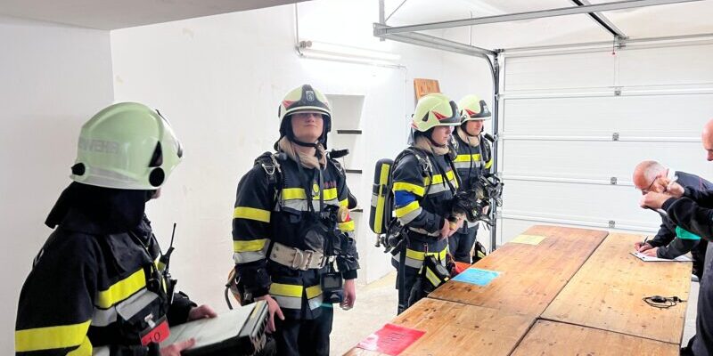 3c8e70fc-64cc-40dd-a6b1-72ec6e51bf22