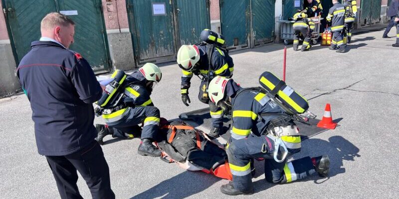 da9d30f4-697f-44c2-b08b-820832e246f4